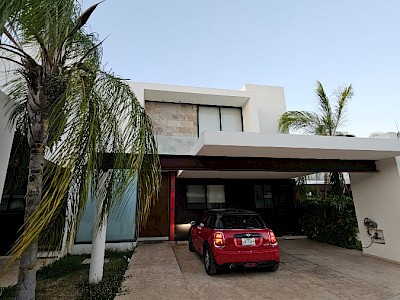 Venta de casa dentro de privada en Temozón Norte, Mérida, Yucatán