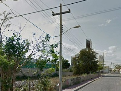 TERRENO EN ESQUINA Y ZONA COMERCIAL DE 1015 M2 A UNA CALLE DE PLAZA ALTABRISA