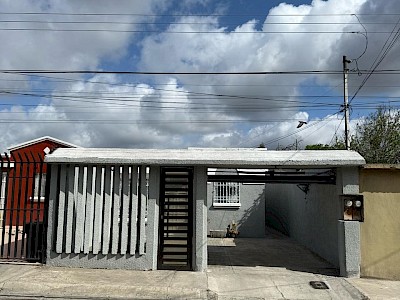 CASA EN VENTA EN VILLA FONTANA 1