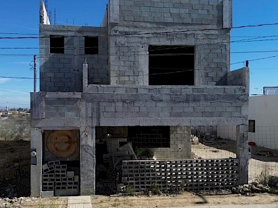 CASA EN VENTA EN OBRA GRIS 2DO ACCESO PLAYAS DE TIJUANA 