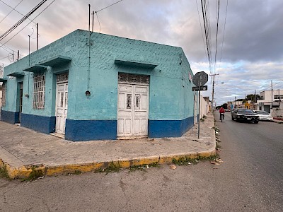 Muy Amplia, En Esquina, en el Centro de Mérida 