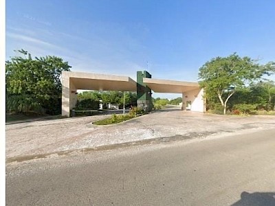 SE VENDE TERRENO EN JARDINES DE REJOYADA