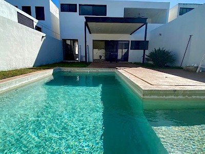 Casa en Venta en Fraccionamiento Alura, Merida. Cholul