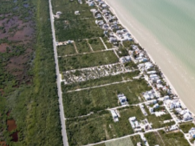 Venta de terreno a 150 mts del mar en el km 24.5 San Benito, Yucatán