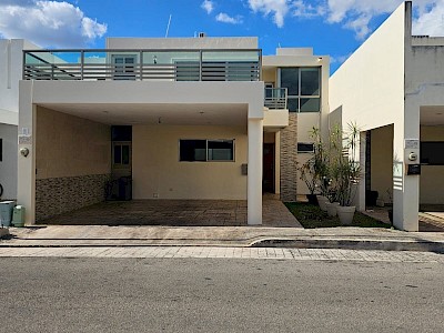 RESIDENCIA EN PRIVADA SAN REMO, ALTABRISA