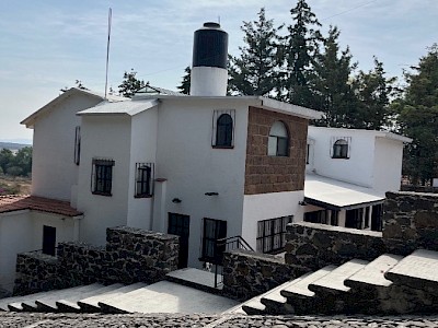 Enorme Jardín 
