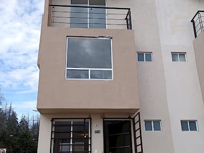 VENTA DE CASA EN BOSQUES DEL NEVADO II, SAN JUAN DE LAS HUERTAS.