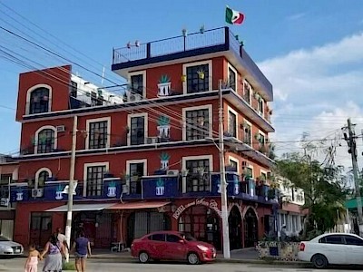 HOTEL  EN  VENTA  EN  CANCUN  FUNCIONANDO 