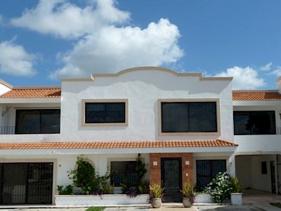 DEPARTAMENTO EN RENTA COL. MONTECRISTO 