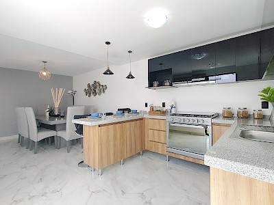 CASA ZAFIRO CON RECÁMARA EN PB Y TERRAZA EN VENTA CONDESA III, ZIBATÁ, QUERÉTARO