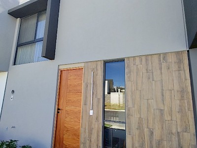CASA EN VENTA EN AURORA, ZAKIA, QUERÉTARO