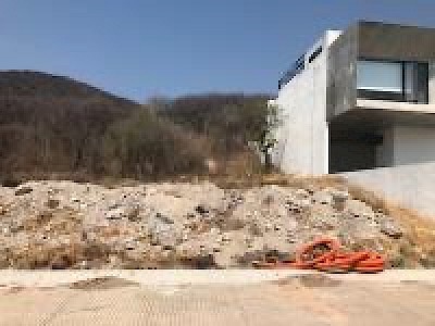 Oportunidad, provecha este super precio $ 1,200,000.00 Inversionistas, super terreno en Real de Juriquilla. 