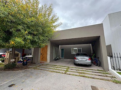 Venta Casa El Pedregal FASE I