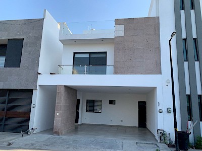 CASA EN RENTA EN LA ENCOMIENDA 