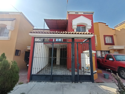 Casa en venta en Jardines de la Hacienda Tonala