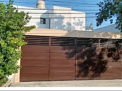 En Fracc Florida, $12,000 Excelente Casa
