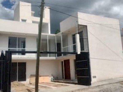 Hermosa casa nueva en venta