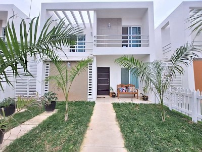CASA EN RESIDENCIAL GRAN SANTA FE, CAUCEL