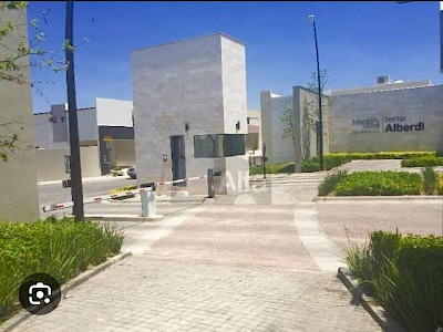 Casa en Renta Montenova sector Alberdi, Garcia