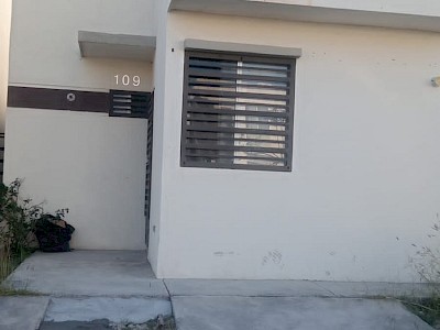 Hermosa casa en renta 