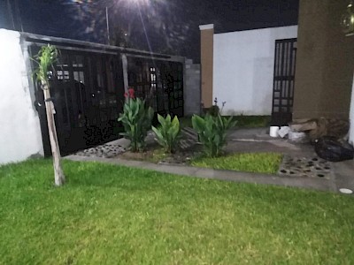 Hermosa casa renta en Ciénega de Flores (Portal de las Flores 2 sector)
