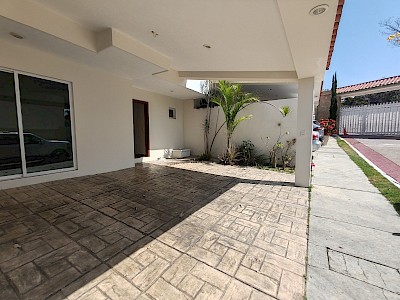 CASA EN RENTA 