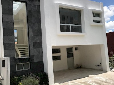 CASA EN BRITANIA LA CALERA PUEBLA
