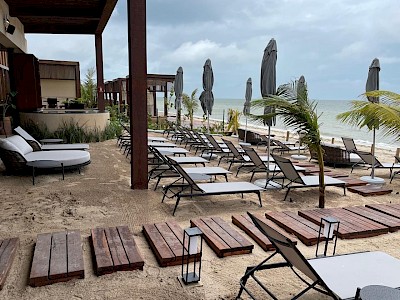 VENTA DE TERRENO URBANIZADO CON CASA CLUB Y CLUB DE PLAYA