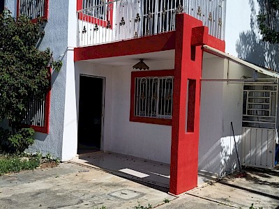 RENTA DE CASA  AMUEBLADA  EN JARDINES DEL NORTE