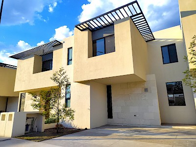 CASA ZHU CON RECÁMARA EN PLANTA BAJA EN VENTA EN AZHALA, ZIBATÁ QUERÉTARO