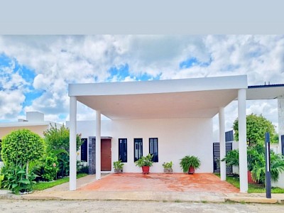CASA EN VENTA SAN DIEGO CUTZ CONKAL
