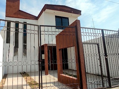 CASA A 5 MIN DEL HOSPITAL GENERAL