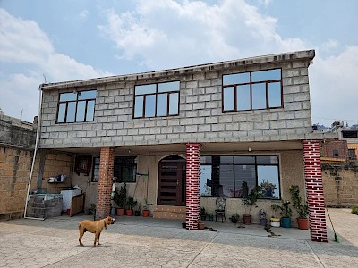 VIVE LA AMPLITUD Y LA TRANQUILIDAD, RESIDENCIA RUSTICA CON ENORME JARDIN EN TLALPAN
