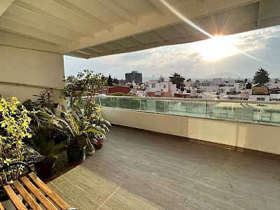 CASA DE AUTOR REMODELADA EN RENTA Y VENTA DRAMATURGOS, SATÉLITE, NAUCALPAN