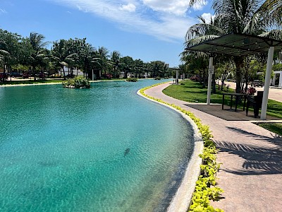 CASA EN VENTA EN CANCUN NUEVA A ESTRENAR CON ALBERCA Y AMENIDADWA