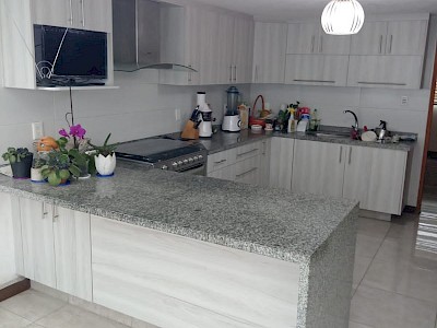 CASA DE AUTOR REMODELADA EN RENTA Y VENTA DRAMATURGOS, SATÉLITE, NAUCALPAN