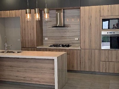 Hermosa Casa Remodelada en Cumbres 6to sector