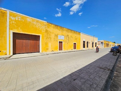 Local comercial para empresa Izamal Yucatán 